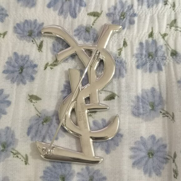 Yves Saint Laurent Ysl Silver Brooch Inlaid With Diamonds - Picture 6 of 6